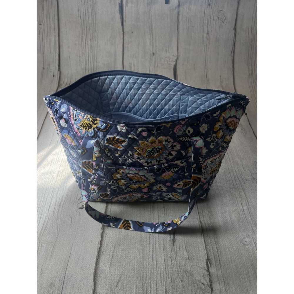 Vera Bradley Tote Bag Womens Large Blue Floral Mandala Quilted Boho Travel - Picture 7 of 9